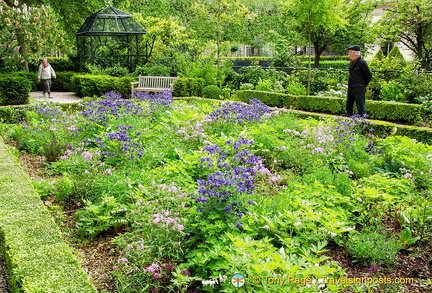 Archives Nationales gardens